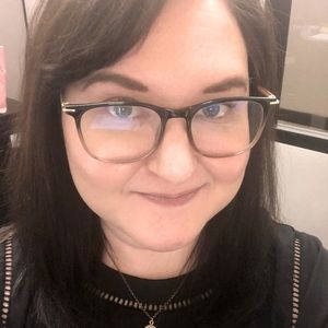 Meet your Posher, Kelli